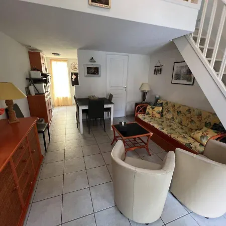 Pavillon Avec Climatisation, 4 Personnes, - Fr-1-701-5 * Valras-Plage