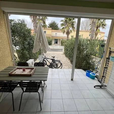 Pavillon 4 Pers. Avec Piscine, Terrasse, Jardin, Proche Et Commerces, - Fr-1-701-5 *