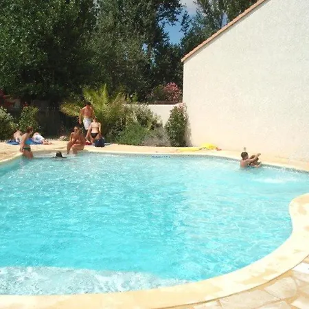Pavillon 4 Pers. Avec Piscine, Terrasse, Jardin, Proche Et Commerces, - Fr-1-701-5